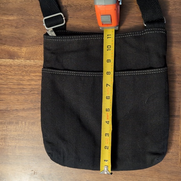 EUC Thirty One - Multi Pocket Crossbody - Picture 7 of 7